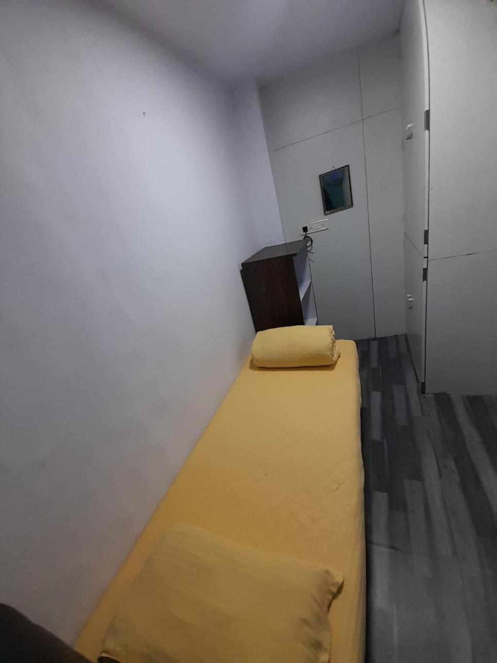 Sinhassan Dormitory Hostel Juhu Mumbai Exterior foto